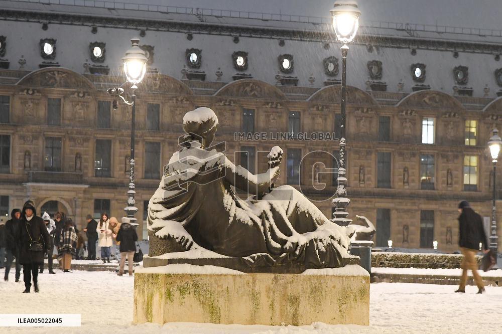 Paris Under The Snow - Paris