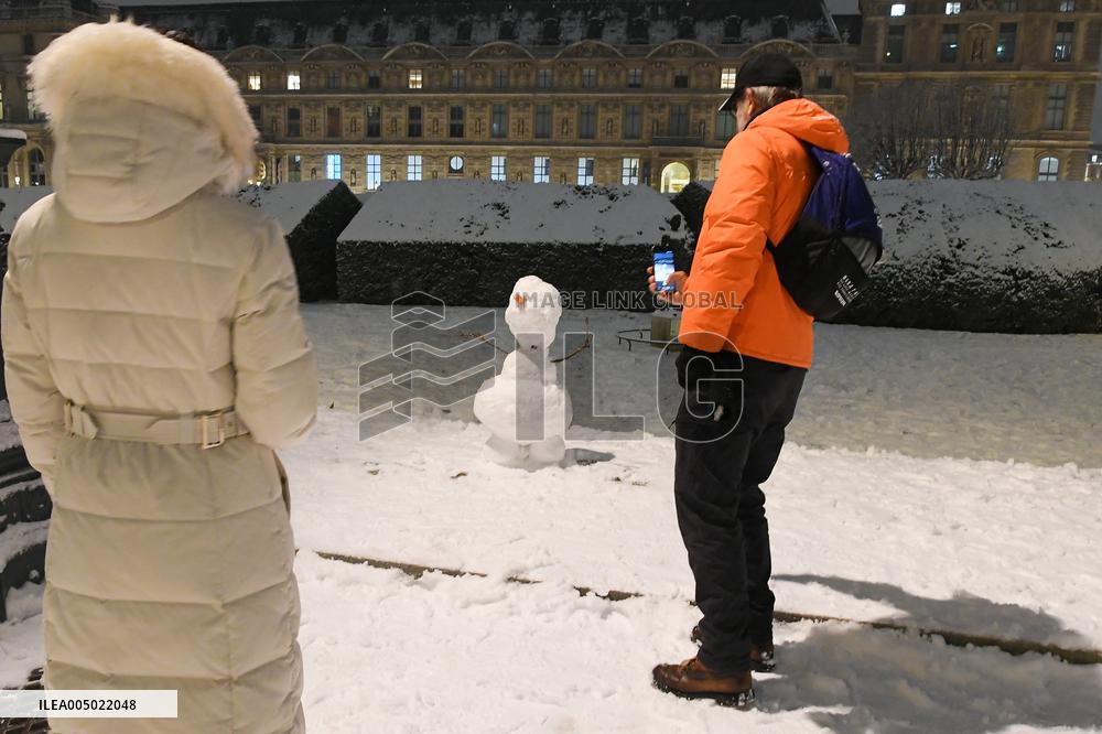 Paris Under The Snow - Paris
