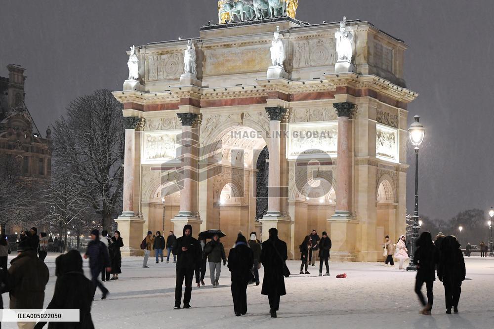 Paris Under The Snow - Paris