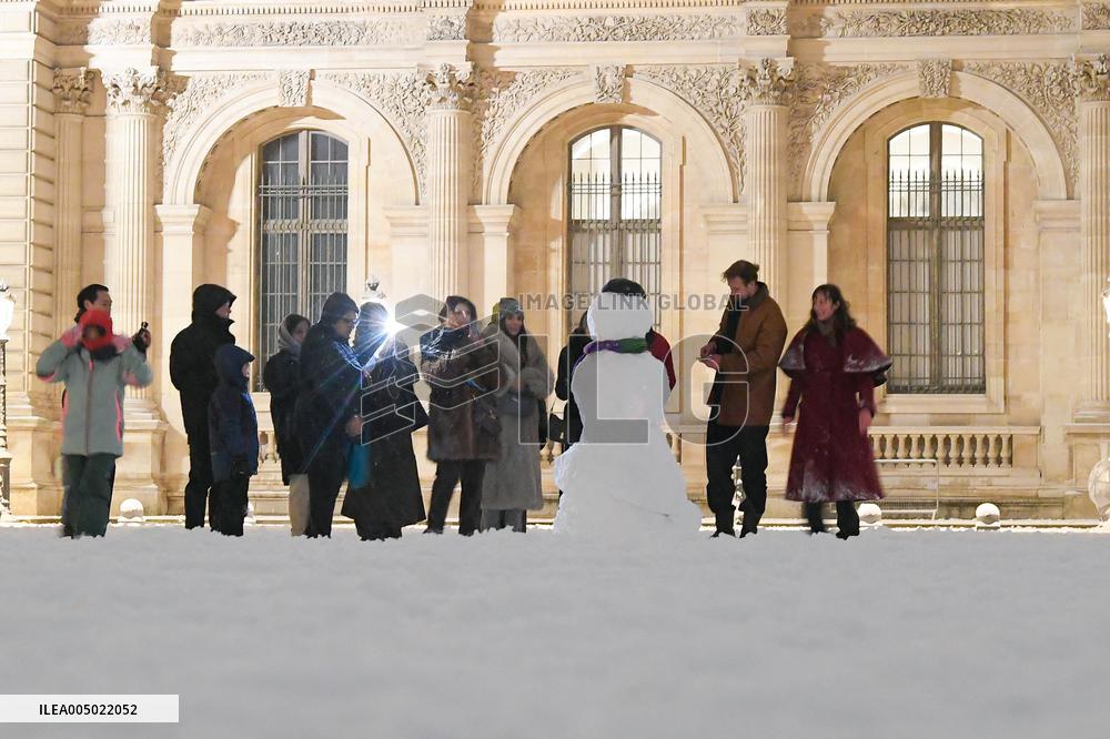 Paris Under The Snow - Paris