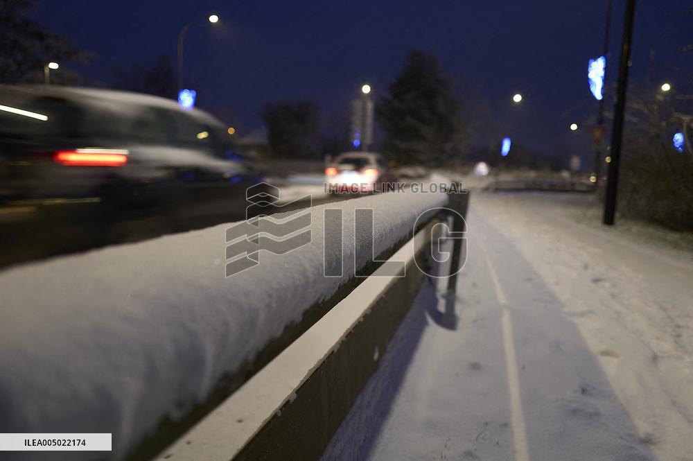 Illustration - Snowstorm Affects Traffic In Essonne - France