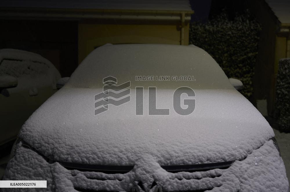 Illustration - Snowstorm Affects Traffic In Essonne - France