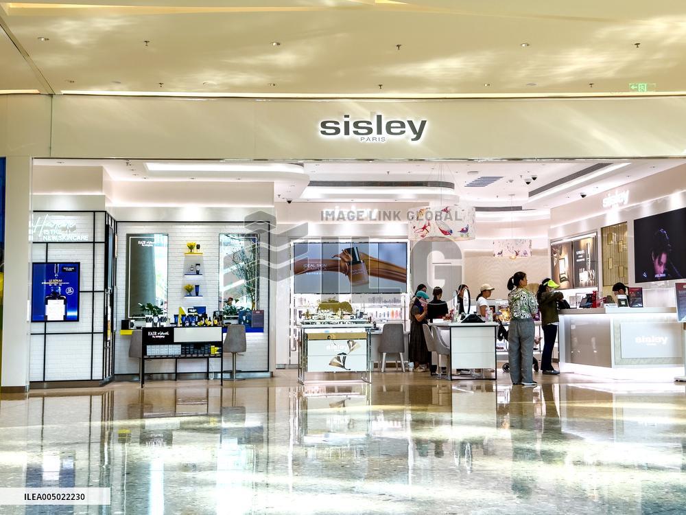 Sisley Paris Store