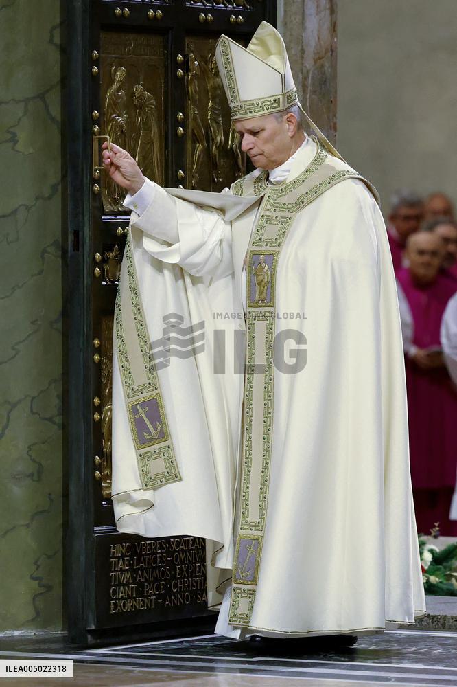 Pope Leo XIV Closes the Holy Door of St. Peter's Basilica - Vatican