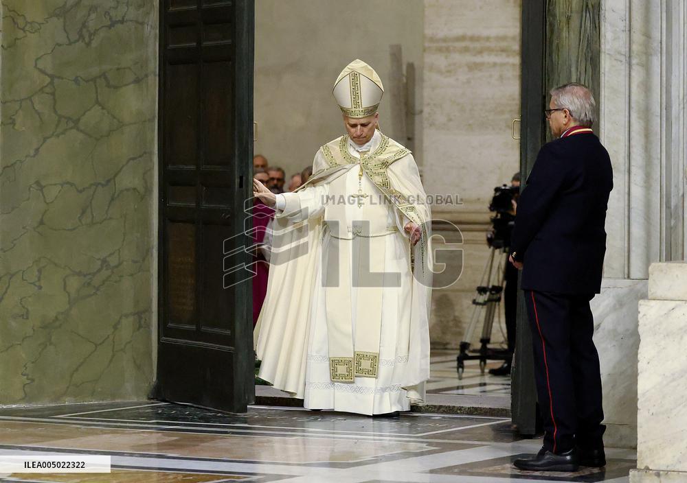 Pope Leo XIV Closes the Holy Door of St. Peter's Basilica - Vatican