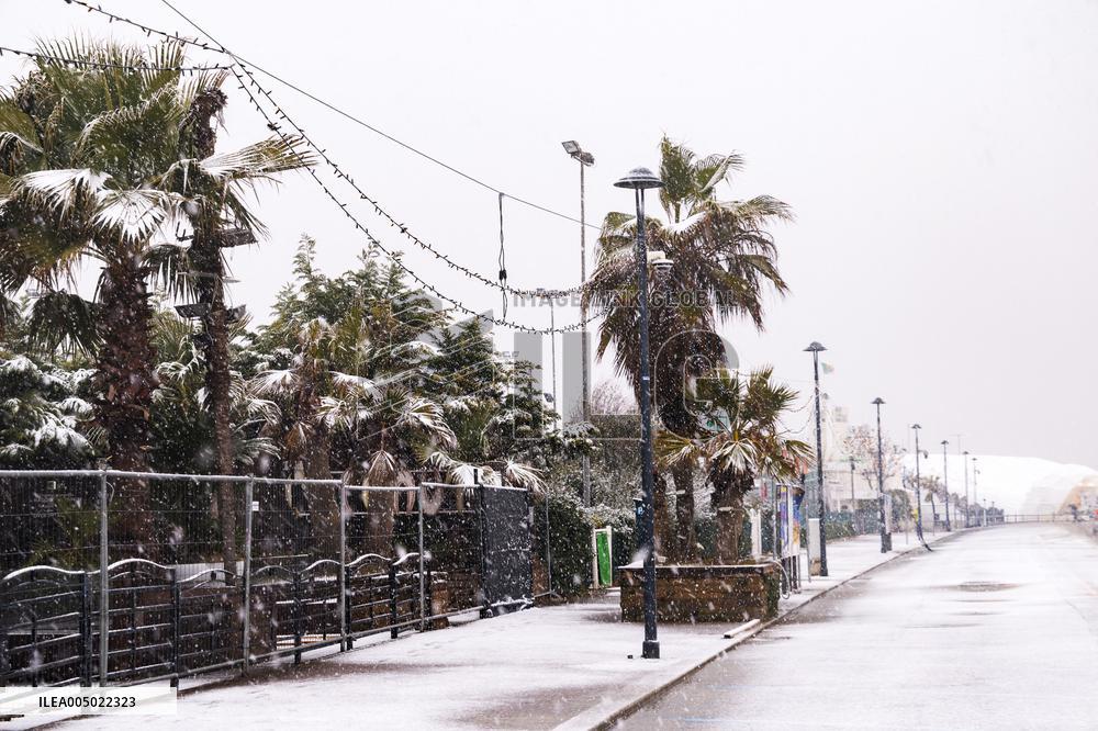 Heavy Snow Covers Beach On Epiphany - Rimini