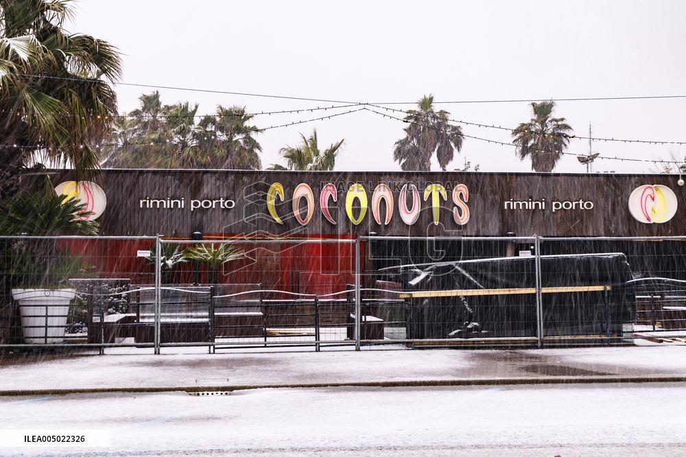Heavy Snow Covers Beach On Epiphany - Rimini