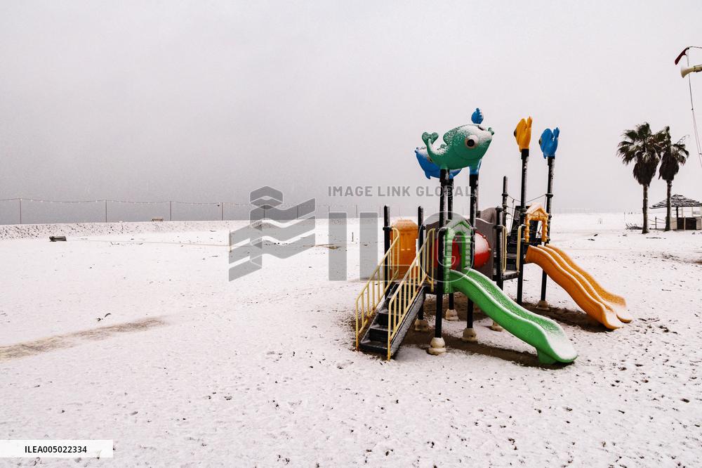 Heavy Snow Covers Beach On Epiphany - Rimini