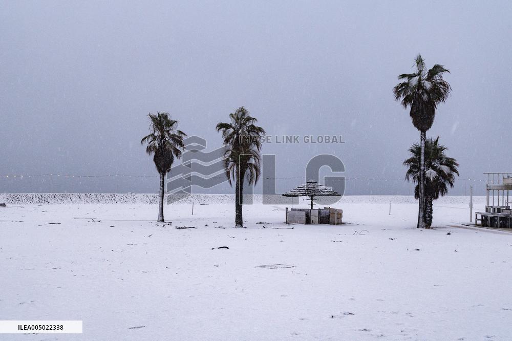 Heavy Snow Covers Beach On Epiphany - Rimini