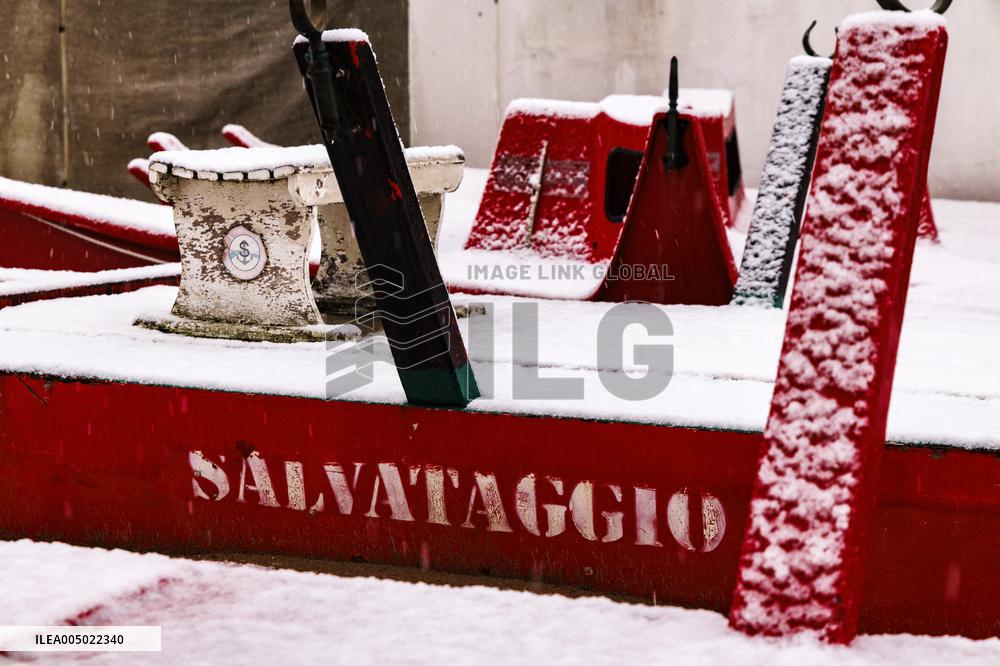 Heavy Snow Covers Beach On Epiphany - Rimini