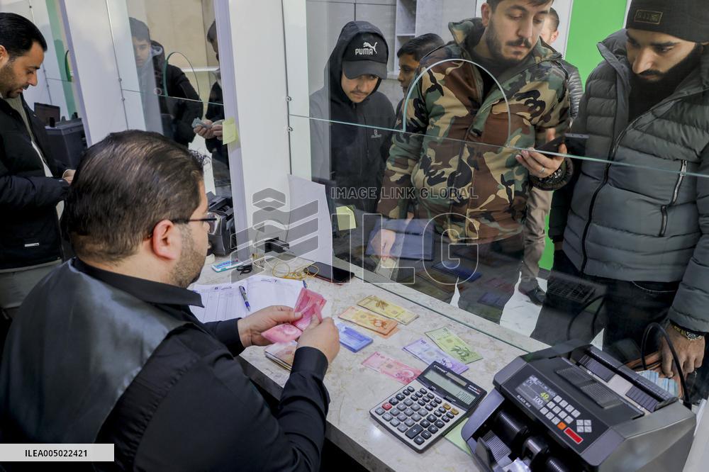 Currency Trading Begins In Idlib - Syria