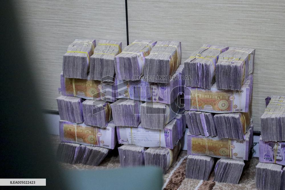Currency Trading Begins In Idlib - Syria