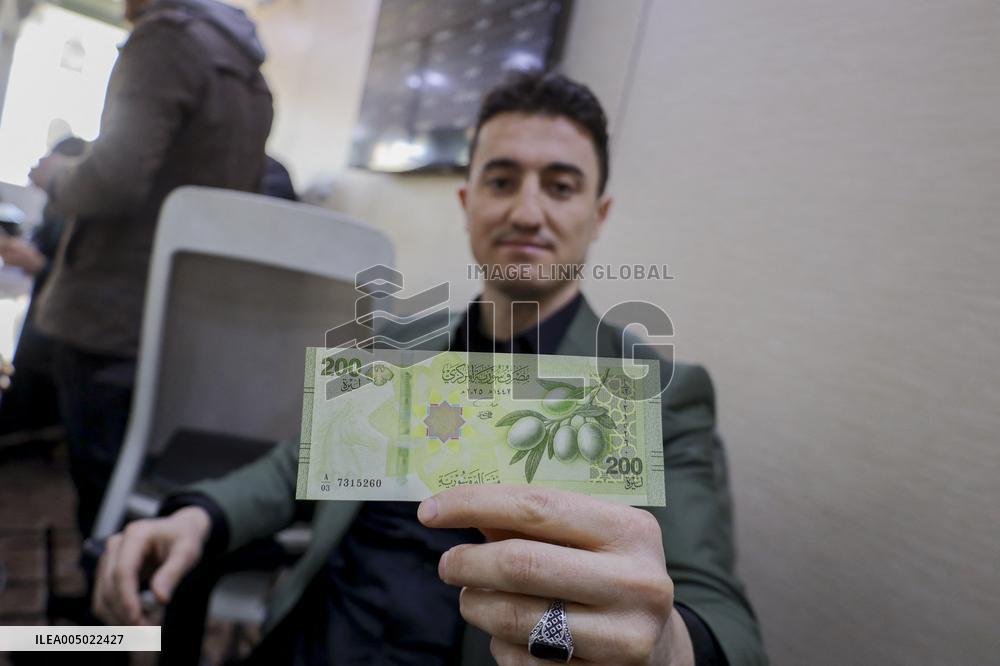 Currency Trading Begins In Idlib - Syria