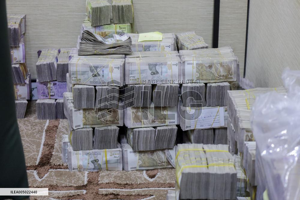 Currency Trading Begins In Idlib - Syria