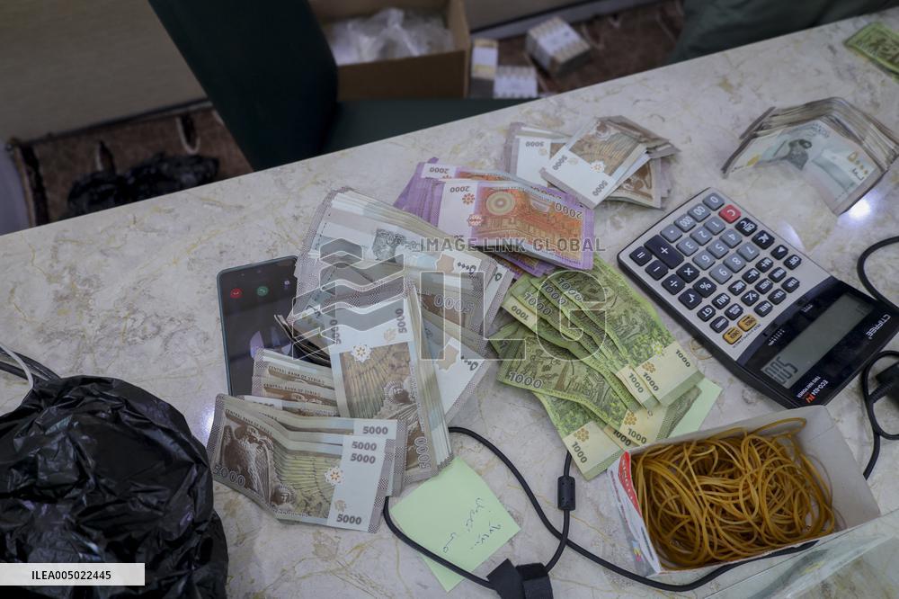 Currency Trading Begins In Idlib - Syria