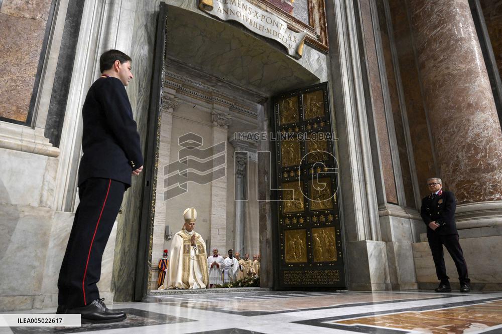 Pope Leo XIV Closes the Holy Door of St Peter s Basilica - Vatican