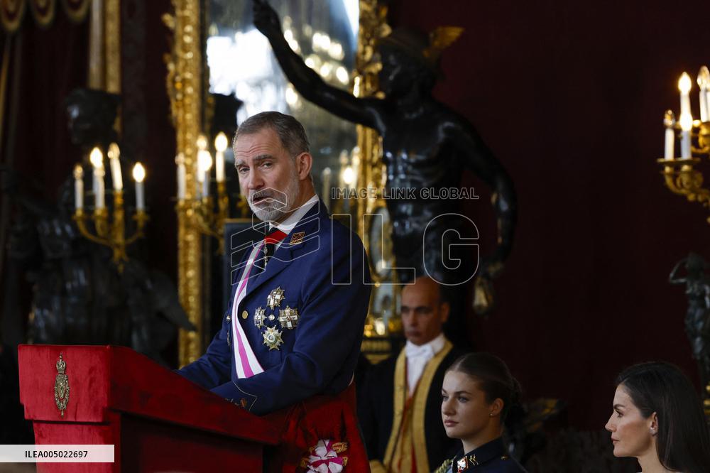 Royals At The Military Easter At The Royal Palace - Madrid