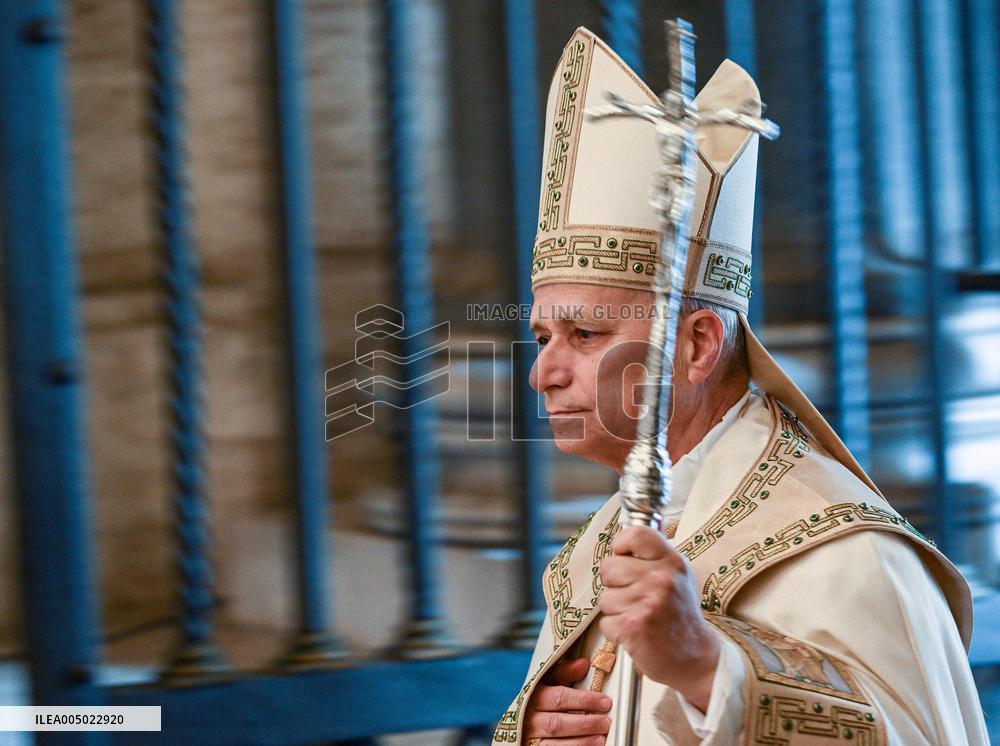 Pope Leo XIV Closes the Holy Door of St. Peter's Basilica - Vatican