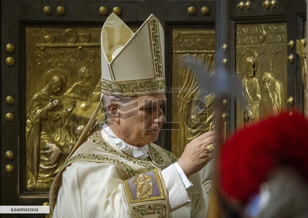 Pope Leo XIV Closes the Holy Door of St. Peter's Basilica - Vatican