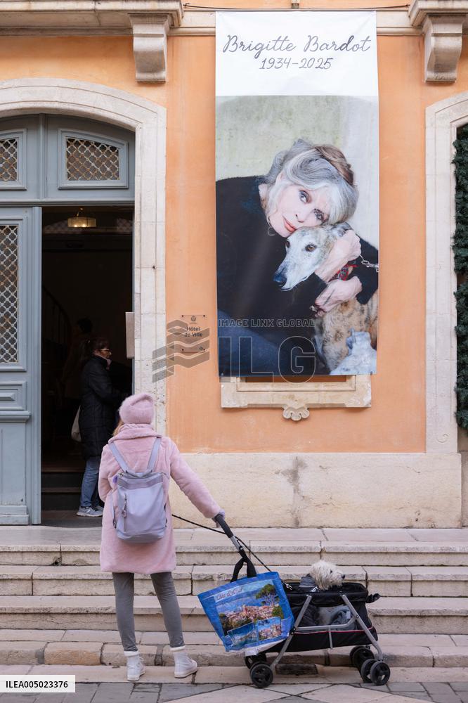 Saint-Tropez Prepares for The Funeral of Brigitte Bardot