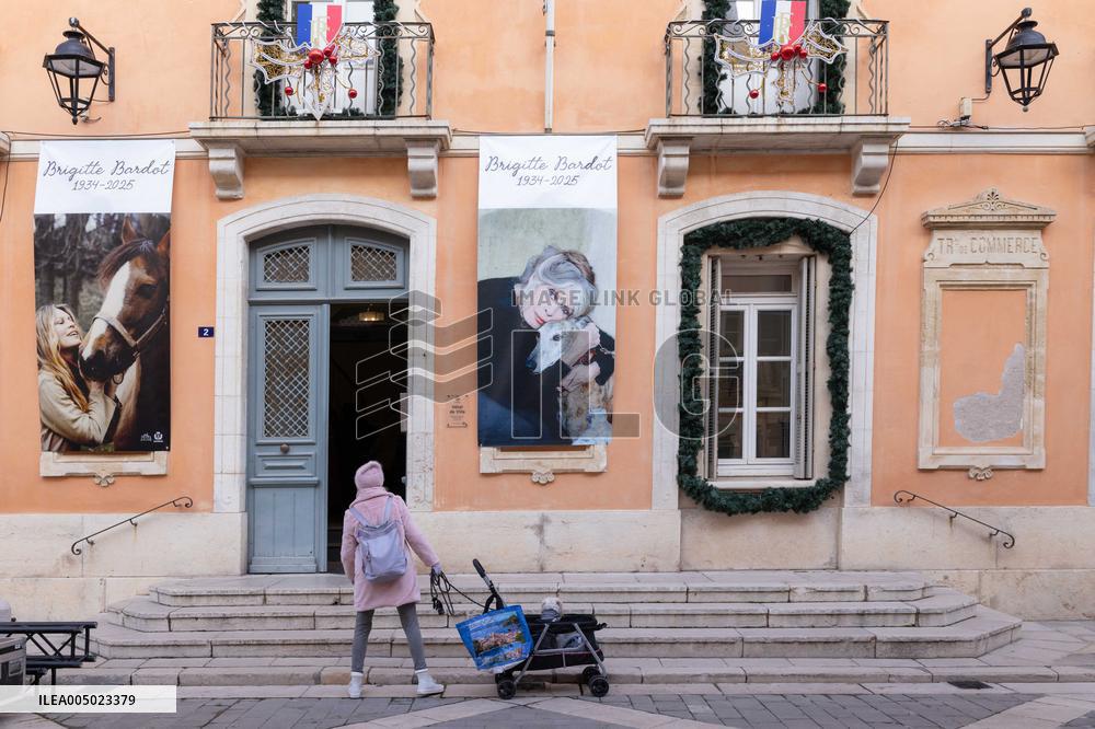Saint-Tropez Prepares for The Funeral of Brigitte Bardot