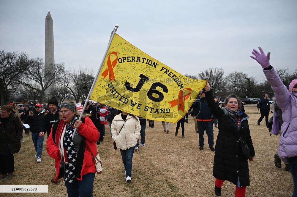 Prominent January 6 defendants march to the US Capitol to mark 5 years since attack