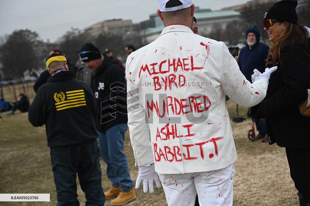 Prominent January 6 defendants march to the US Capitol to mark 5 years since attack