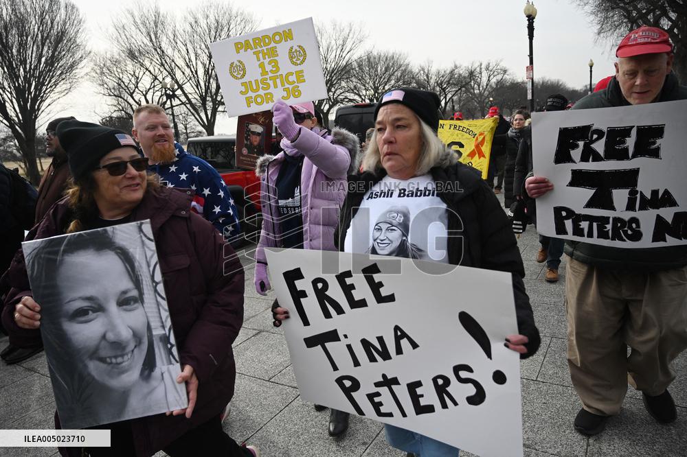Prominent January 6 defendants march to the US Capitol to mark 5 years since attack