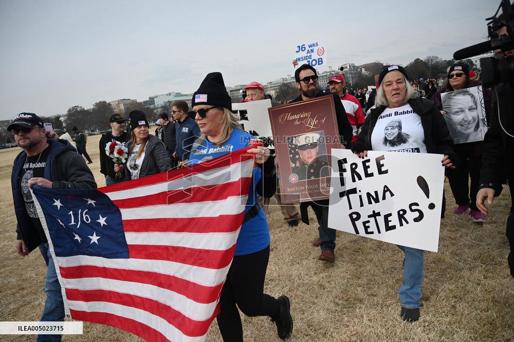 Prominent January 6 defendants march to the US Capitol to mark 5 years since attack