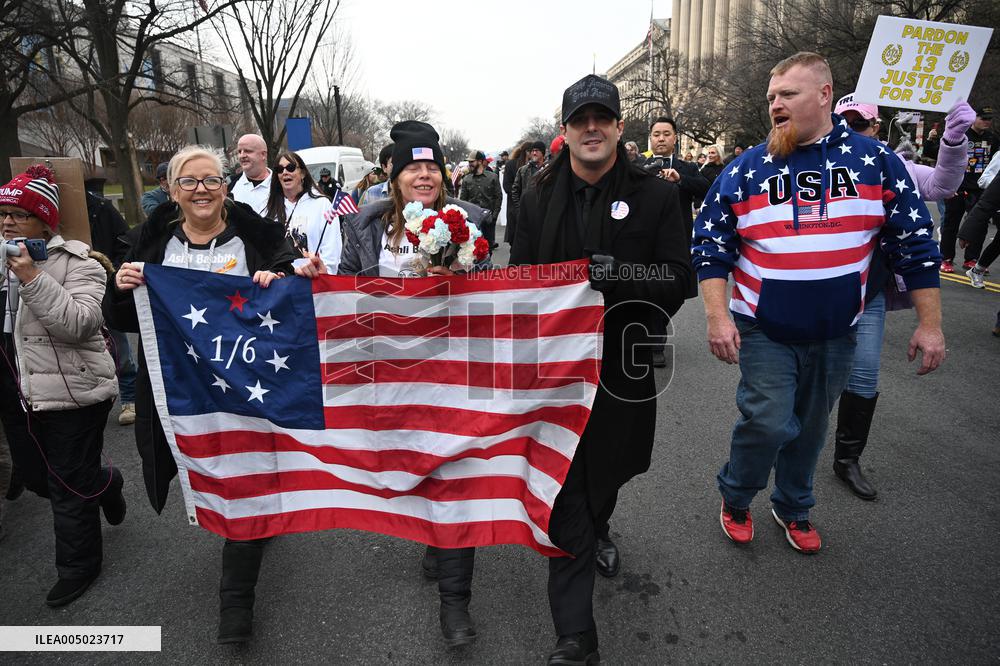 Prominent January 6 defendants march to the US Capitol to mark 5 years since attack
