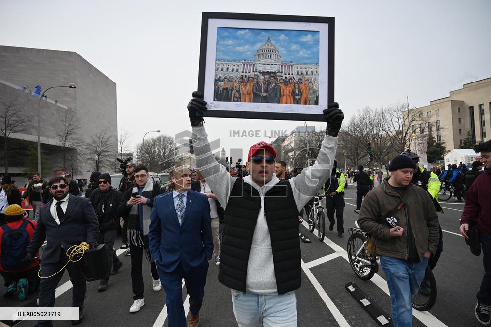 Prominent January 6 defendants march to the US Capitol to mark 5 years since attack