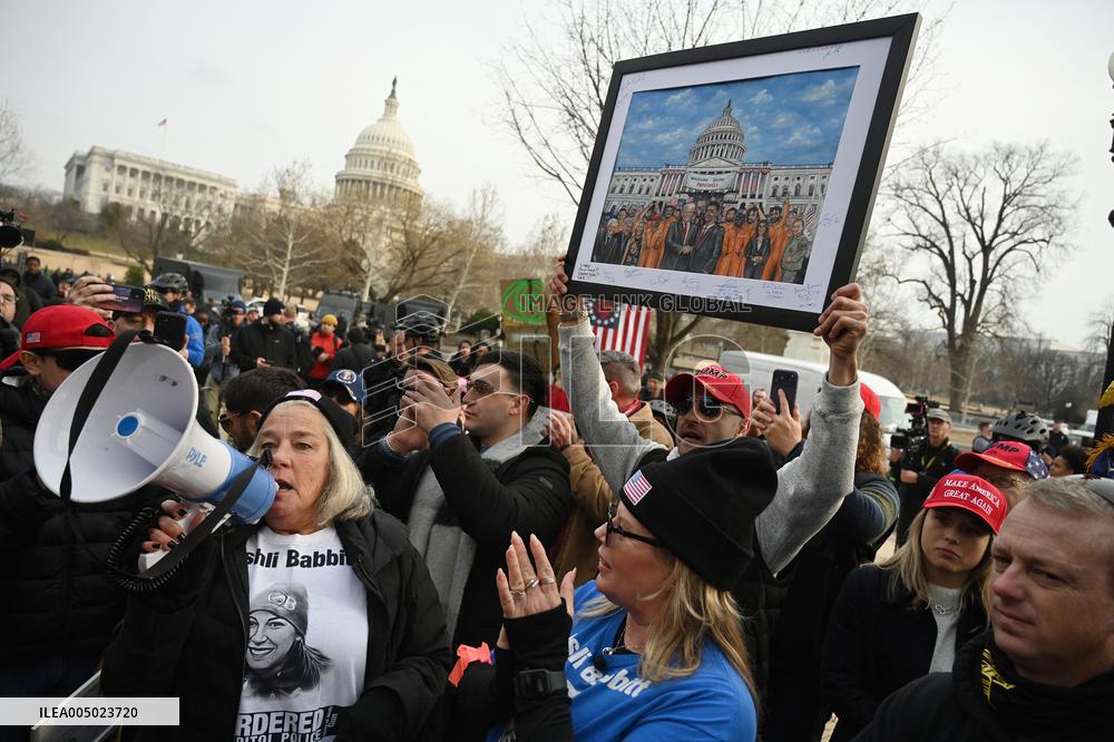 Prominent January 6 defendants march to the US Capitol to mark 5 years since attack