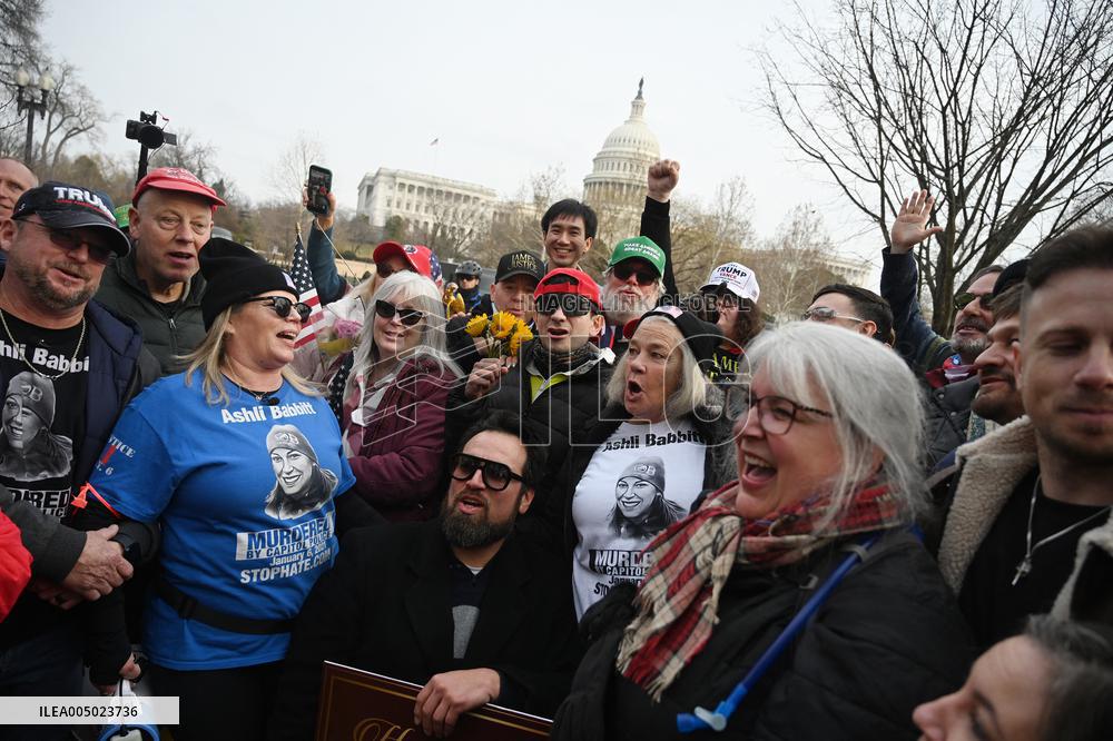 Prominent January 6 defendants march to the US Capitol to mark 5 years since attack