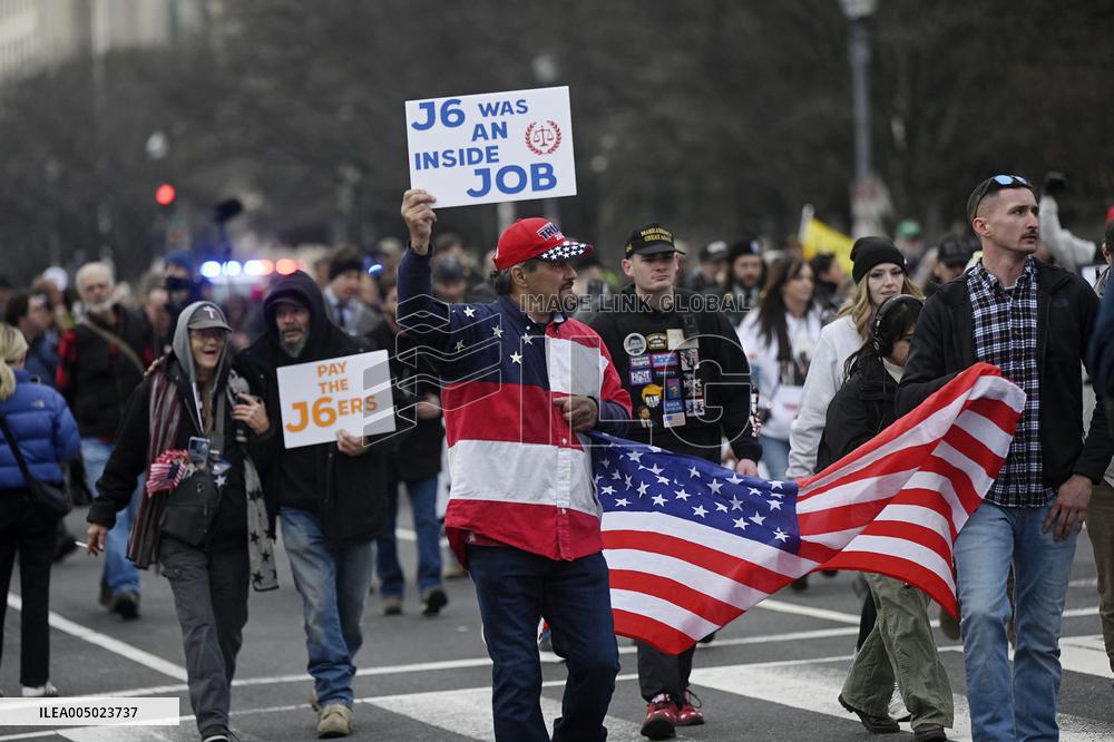 Prominent January 6 defendants march to the US Capitol to mark 5 years since attack