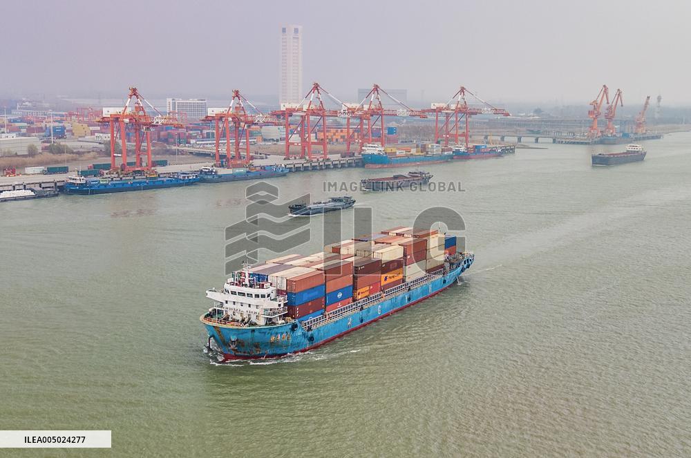 Yangtze River Mainline Ports Cargo Throughput