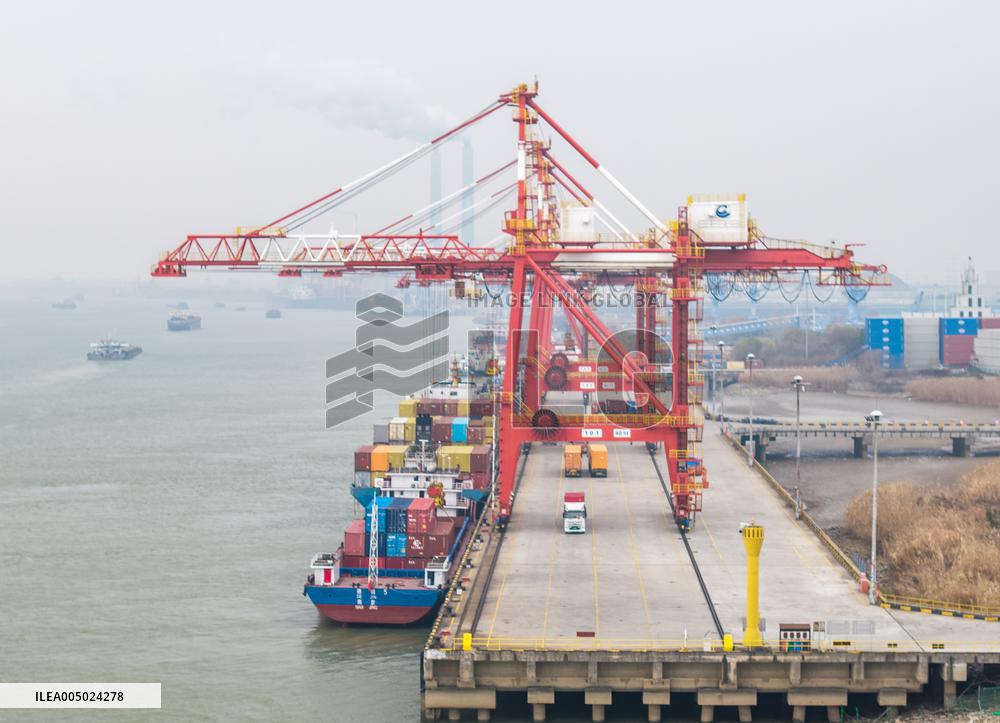 Yangtze River Mainline Ports Cargo Throughput