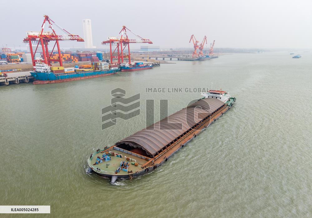 Yangtze River Mainline Ports Cargo Throughput