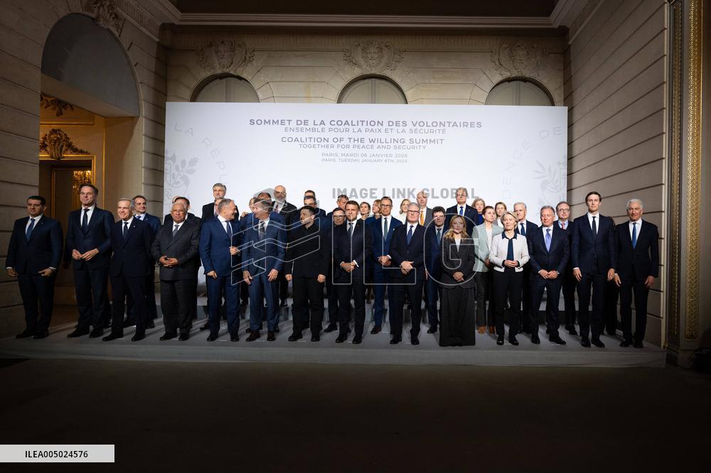 Coalition of the Willing Summit - Family Photo - Paris