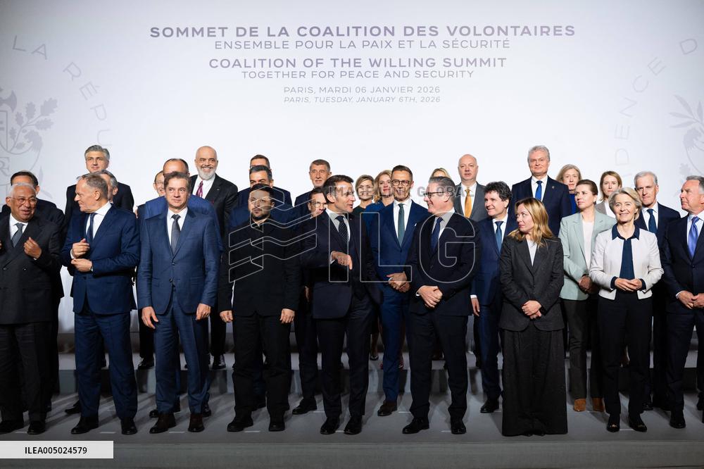Coalition of the Willing Summit - Family Photo - Paris