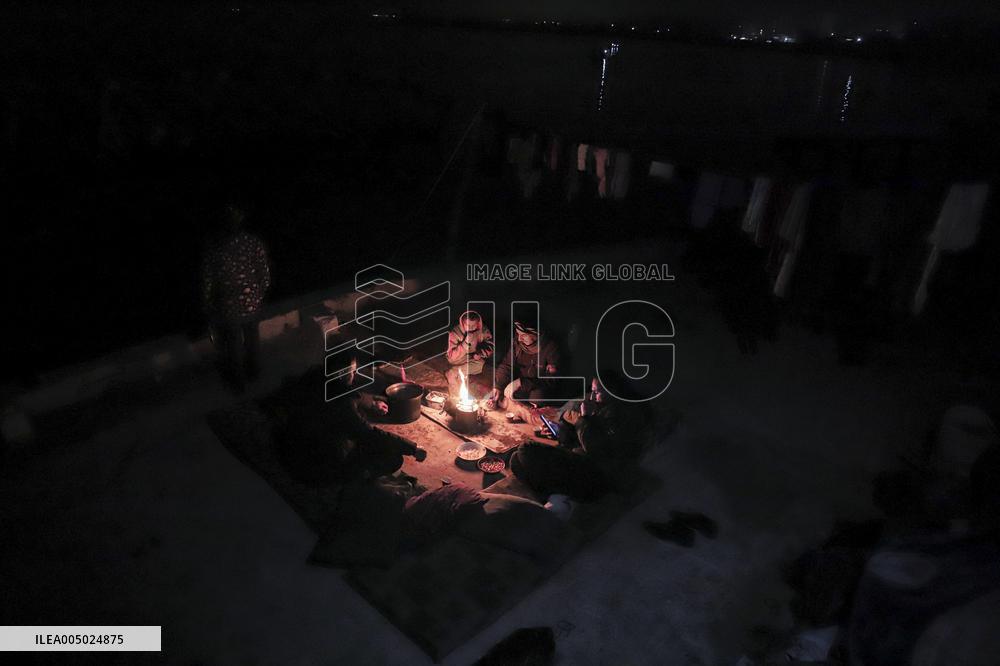 Displaced Palestinians at Gaza Seaport