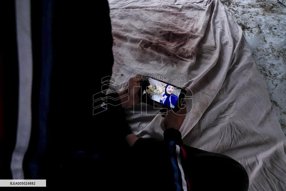 Displaced Palestinians at Gaza Seaport