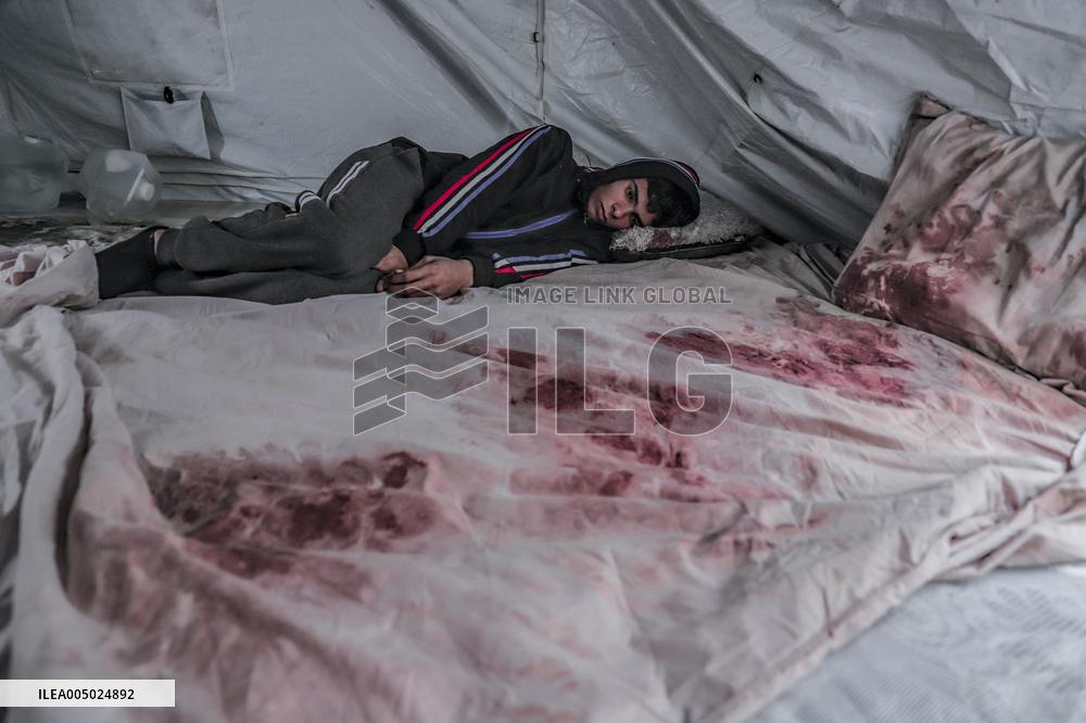 Displaced Palestinians at Gaza Seaport