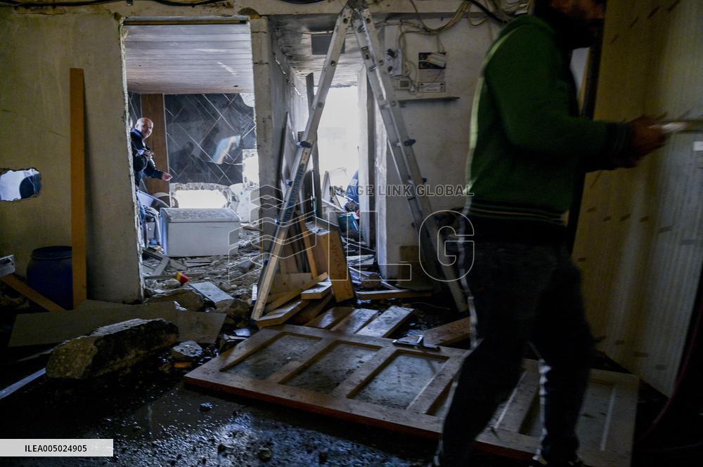 Israeli Strike Hits Sidon Lebanon