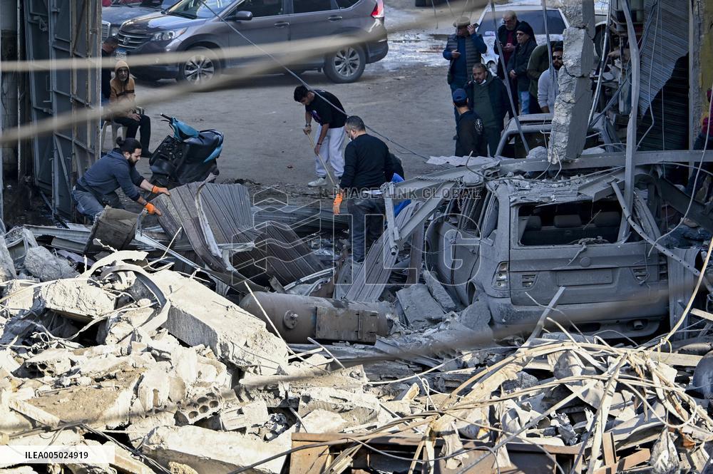 Israeli Strike Hits Sidon Lebanon