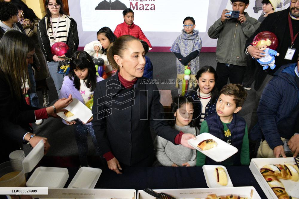 Mexican President Claudia Sheinbaum Holds Briefing Conference - Mexico