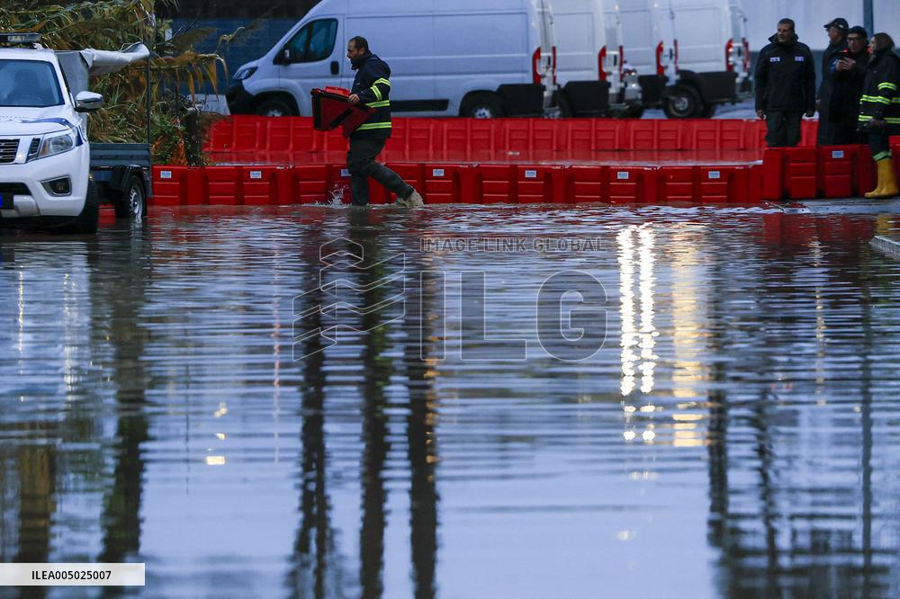 Heavy Rain Causes Red Alert For Aniene River - Rome