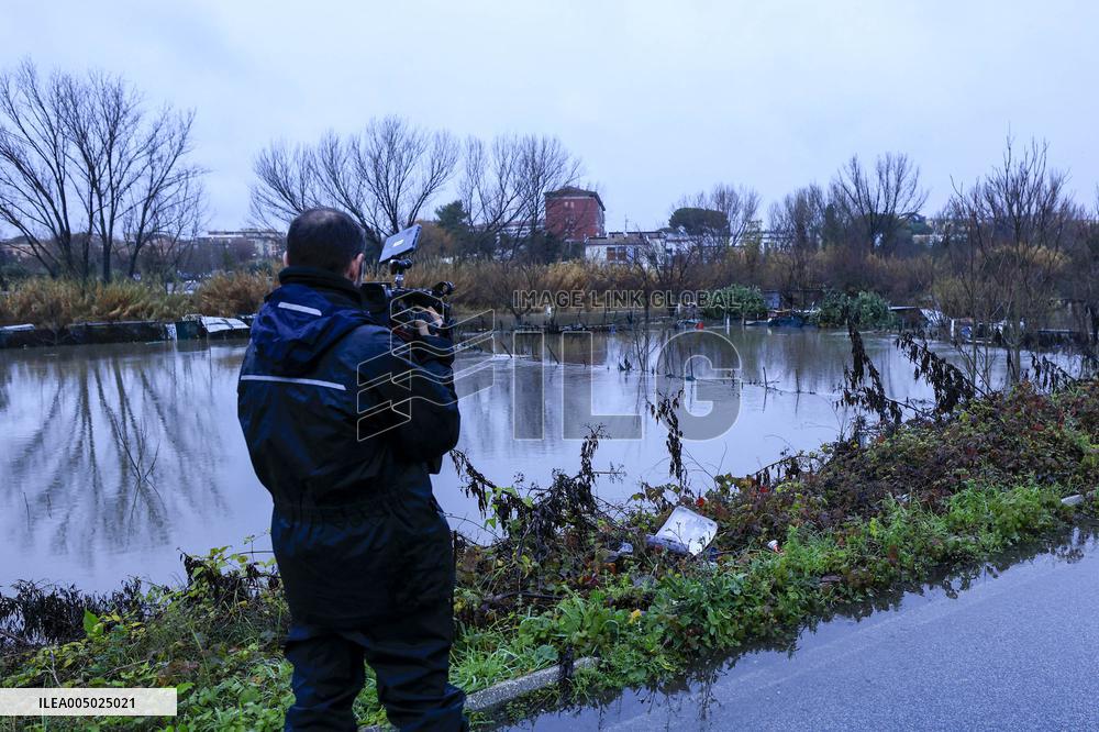 Heavy Rain Causes Red Alert For Aniene River - Rome