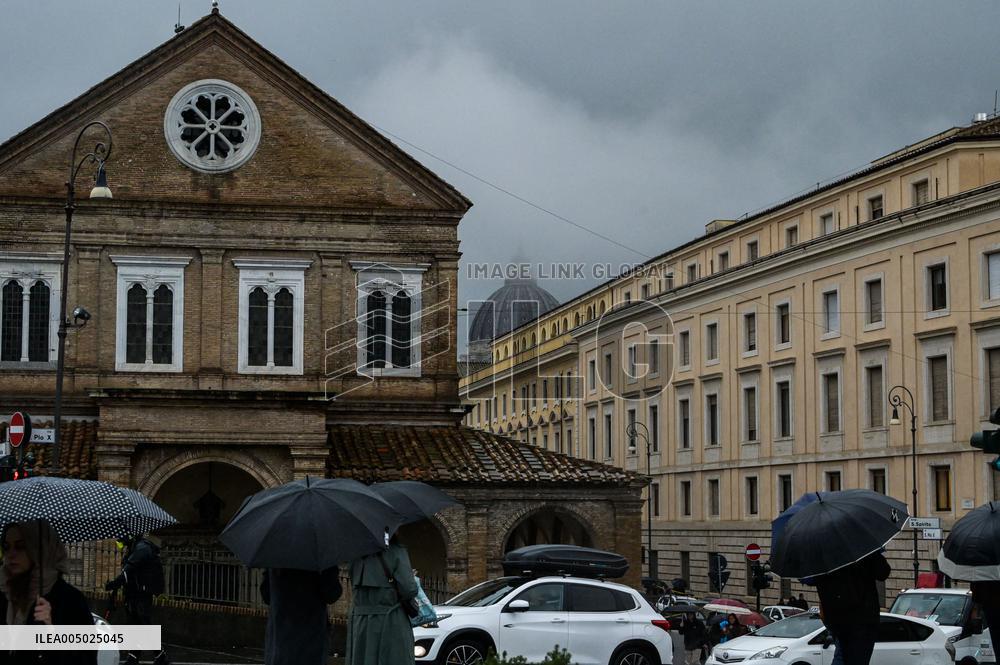 Tiber Banks Closed Due To Flooding - Rome