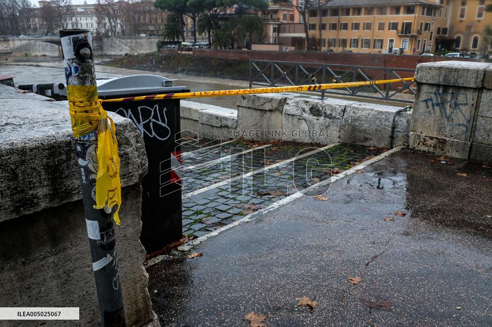 Tiber Banks Closed Due To Flooding - Rome