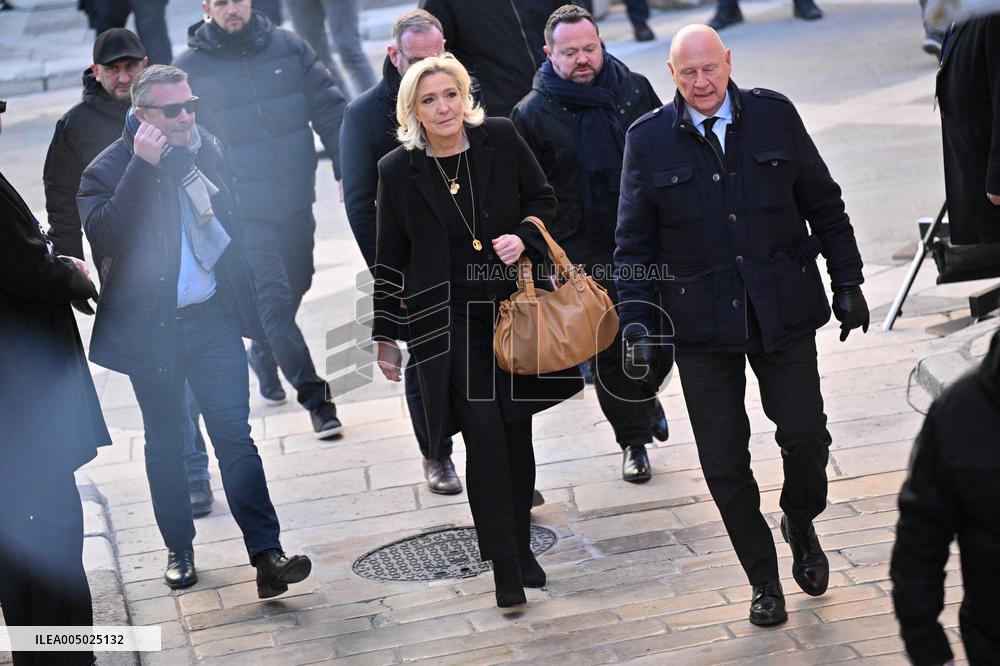 Marine Le Pen At Brigitte Bardot Funeral - Saint-Tropez